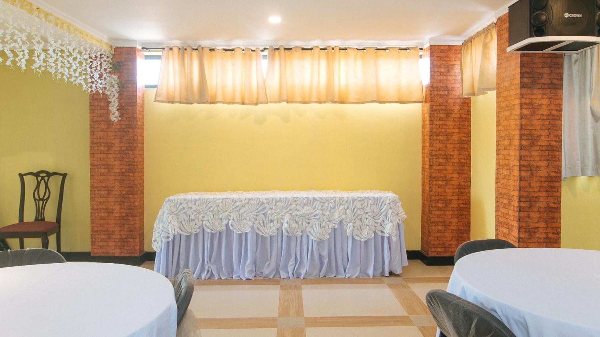 Reddoorz Plus At Mm Hotel Las Pinas Former Reddoorz Plus Near Bamboo Organ Exterior foto
